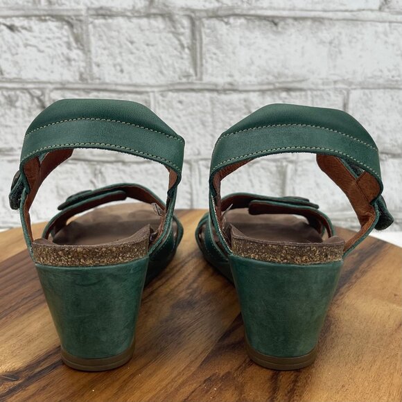 Taos Charade 5574 Womens 9/40 Green Gold Leather Hook & Loop Wedge Sandals - Picture 4 of 13